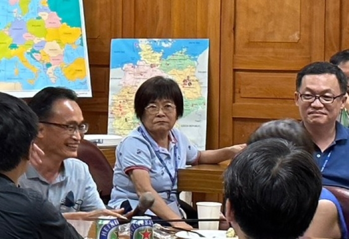 (由左至右)政經系李予綱老師、海科系陳孟仙老師、海院廖德裕院長。